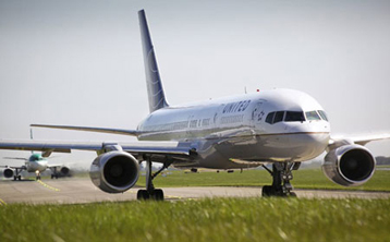 united_airlines_plane_450x2792