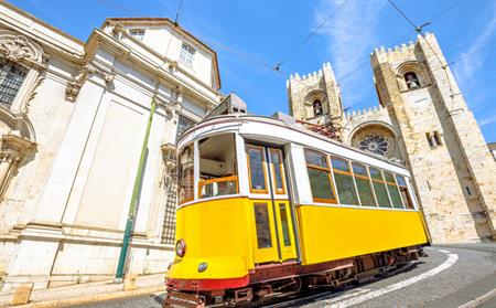 lisbon-tram